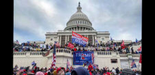 mob of violent trump supporters swarming the capitol